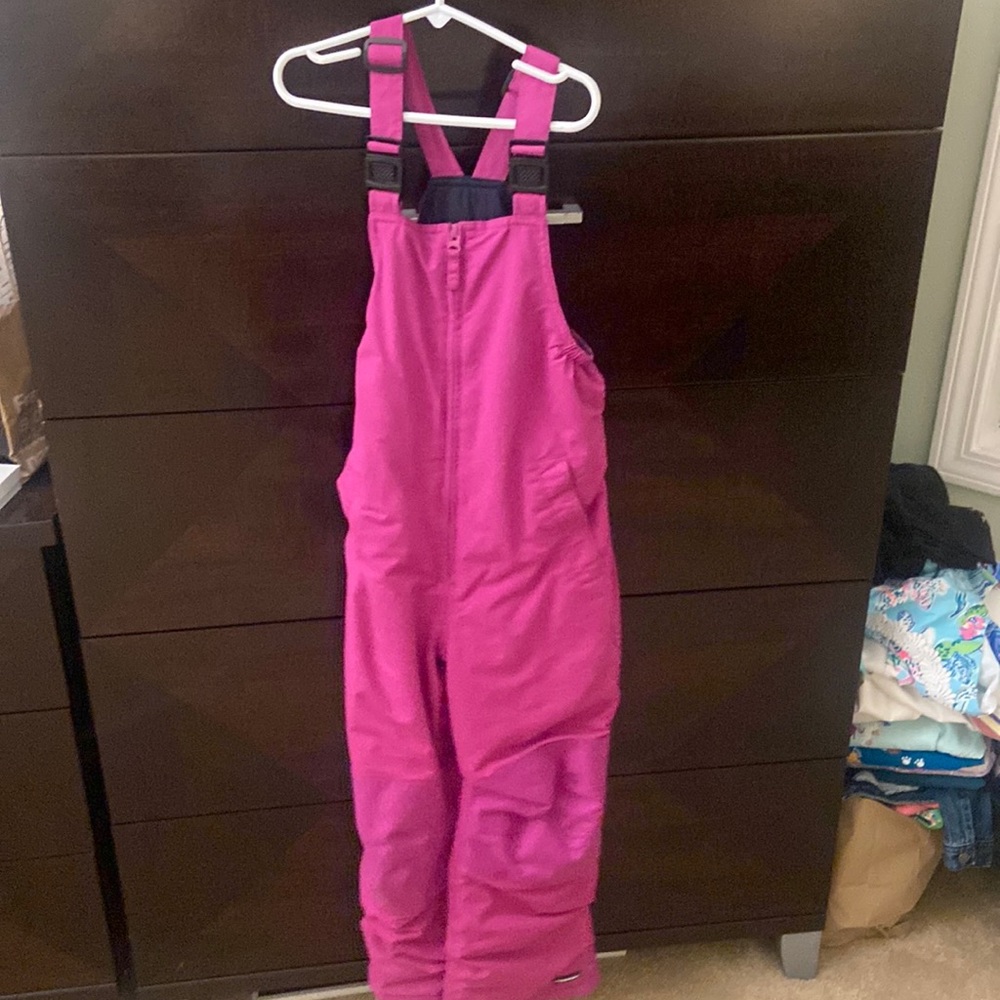 Hot pink girls soo big. Size 8 slim. Slim can be worn with average build also